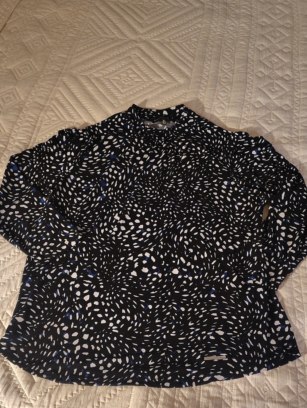 Womens Black Printed Long-Sleeve Blouse